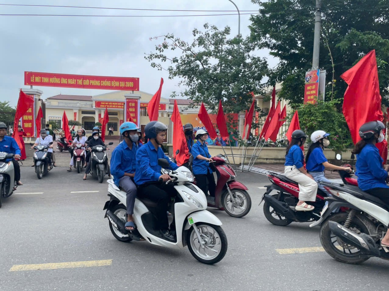 UBND xã Tây Phương đã tổ chức mít tinh hưởng ứng Ngày Thế giới phòng chống bệnh dại năm 2025